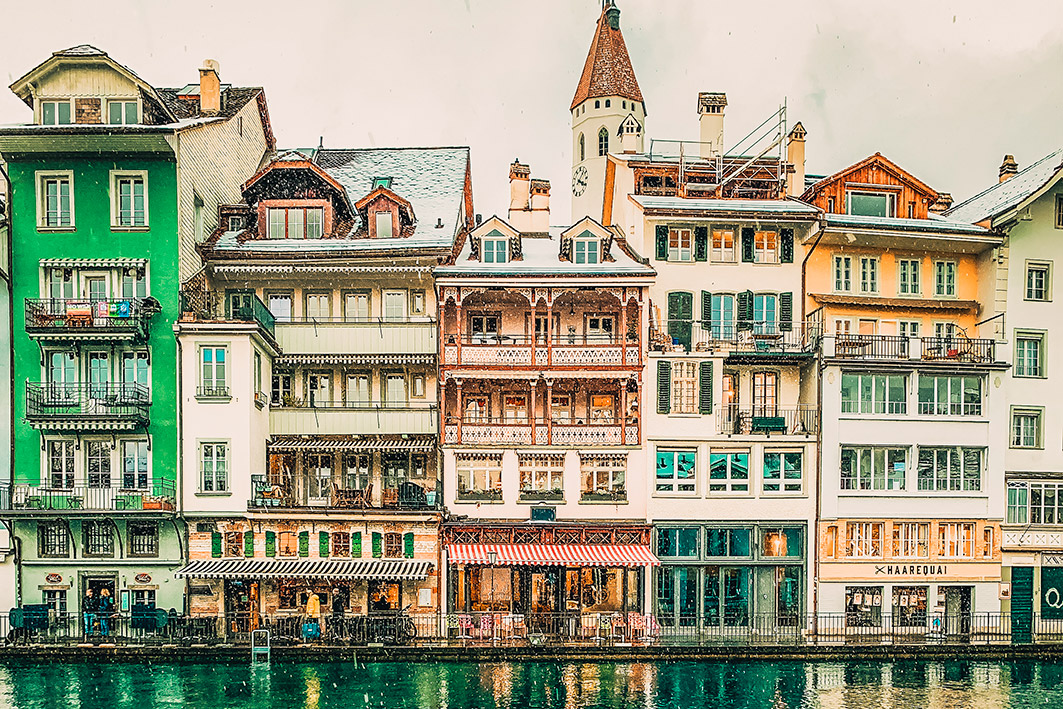 Winterliche Stimmung mit Schneegestöber in Thun